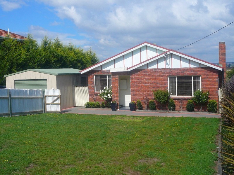 8 Bill Grove, Mowbray TAS 7248