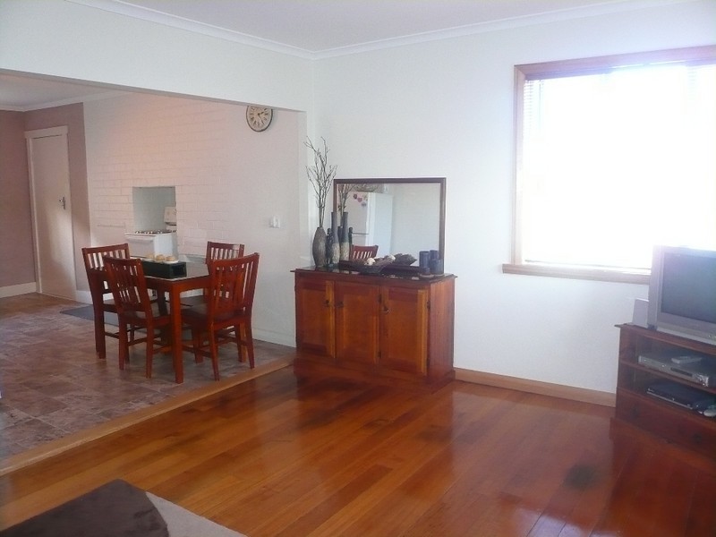 8 Bill Grove, Mowbray TAS 7248