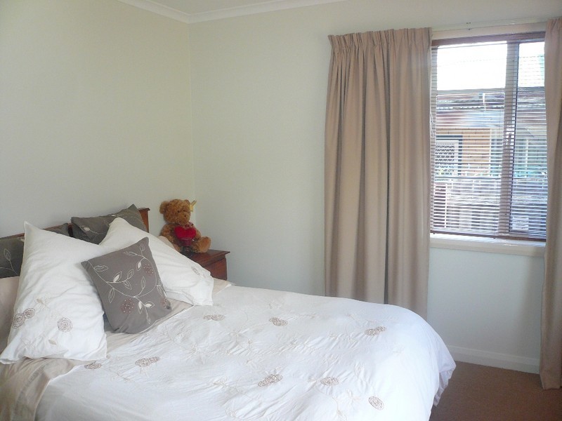 8 Bill Grove, Mowbray TAS 7248