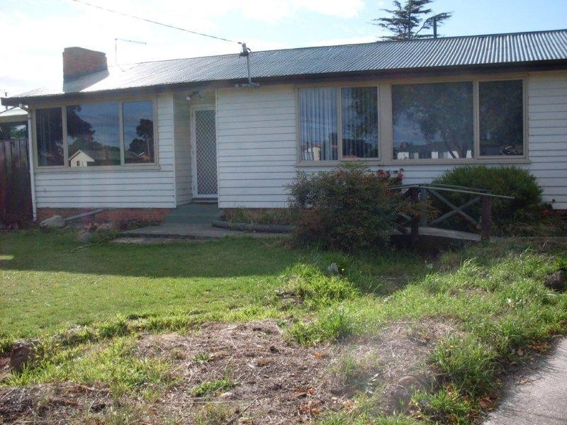 6 Harris Crescent, George Town TAS 7253