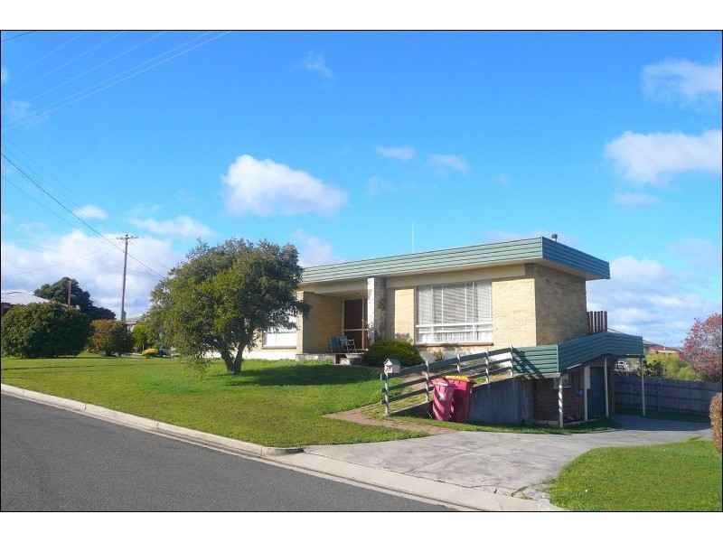 20 Laver Grove, Newnham TAS 7248