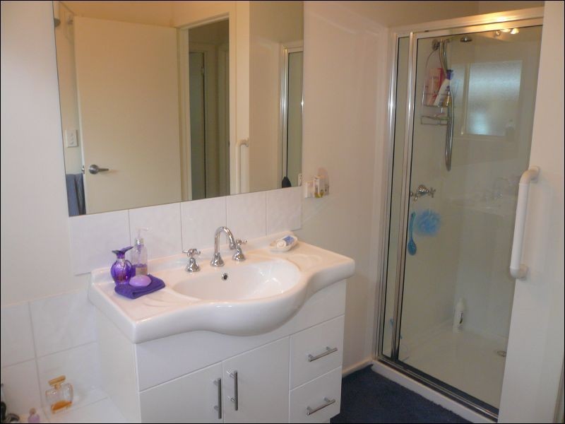 1/3 Bethune Place, Newnham TAS 7248