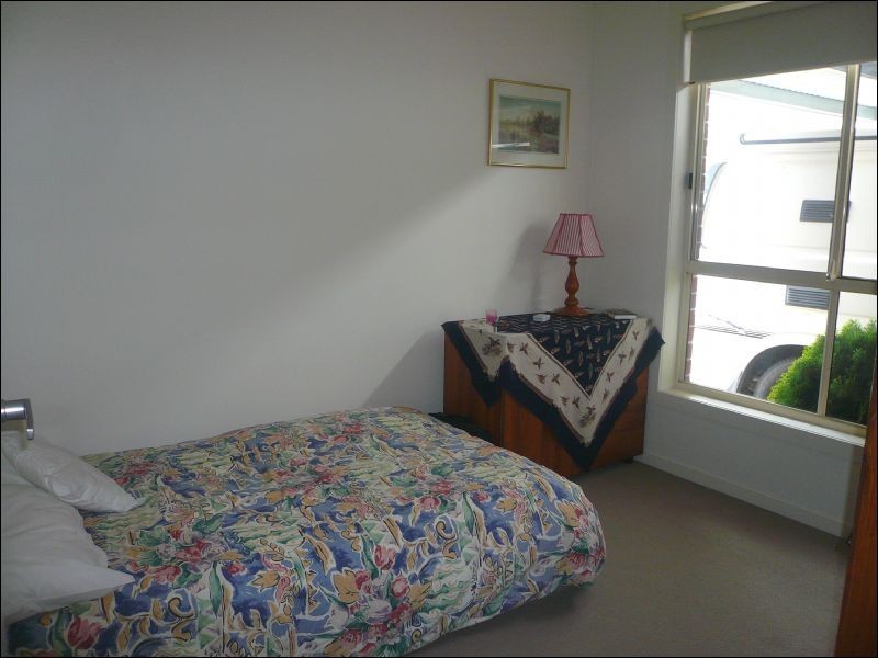 1/3 Bethune Place, Newnham TAS 7248