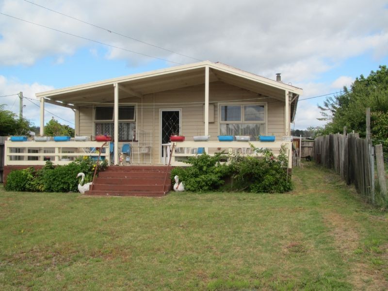 323 Gravelly Beach Road, Gravelly Beach TAS 7276