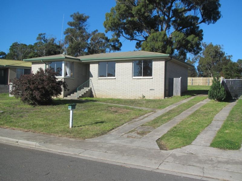 16 Amundsen Street, Ravenswood TAS 7250