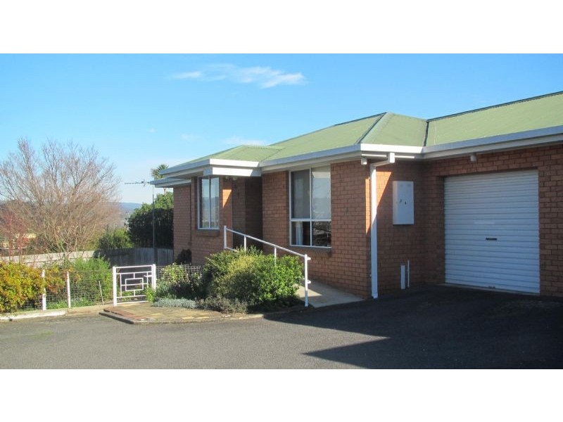 4/21 Walkers Avenue, Newnham TAS 7248