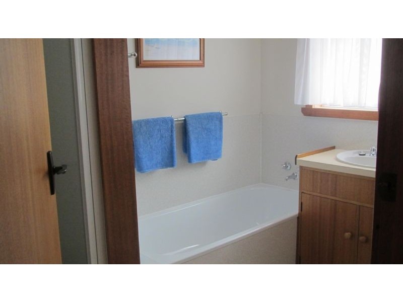 4/21 Walkers Avenue, Newnham TAS 7248