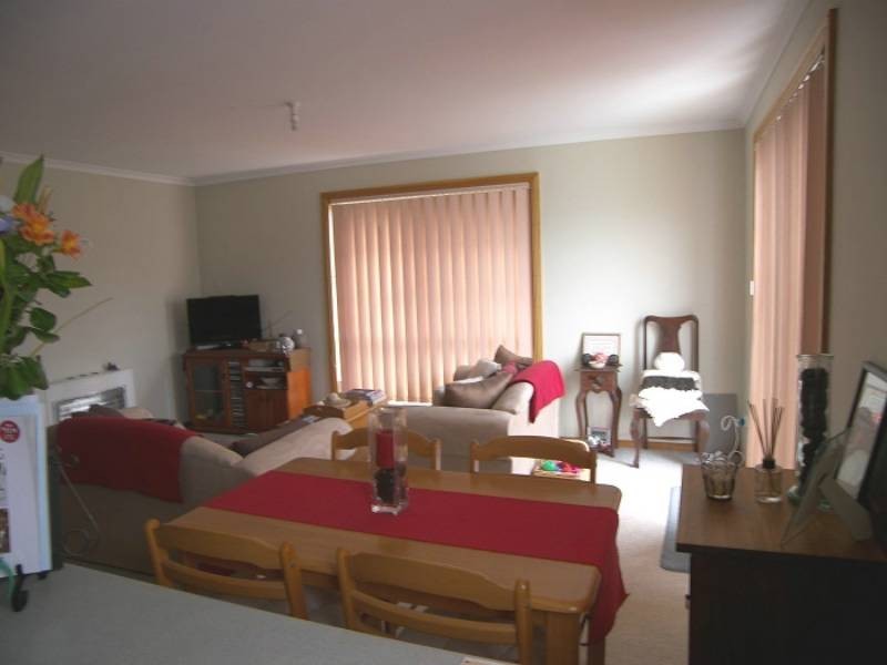 2/22 Camira Street, Newnham TAS 7248