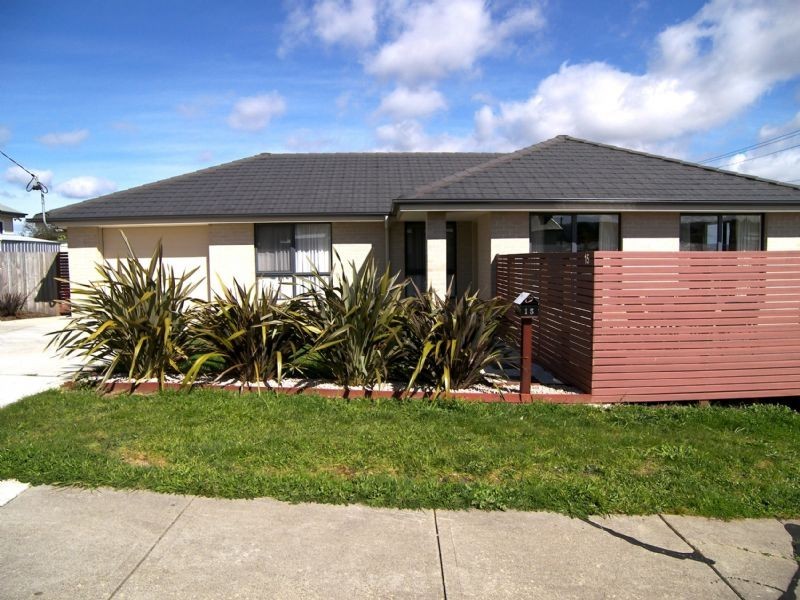 15 Notley Street, Newnham TAS 7248