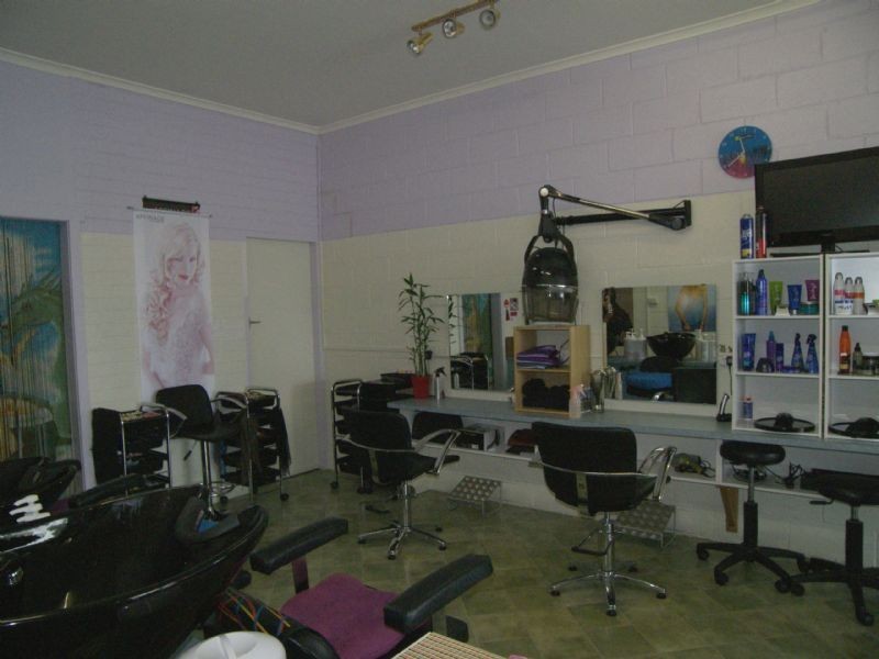 Shop 6, 75-77  George Town Road, Newnham TAS 7248