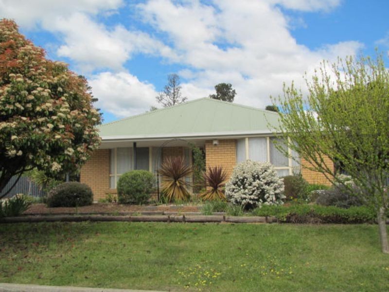 42 Parklands Parade, Newnham TAS 7248