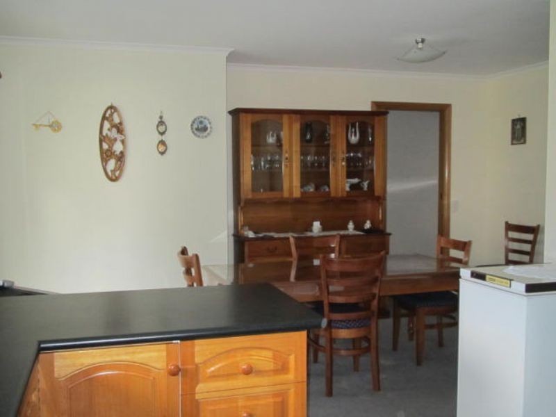42 Parklands Parade, Newnham TAS 7248