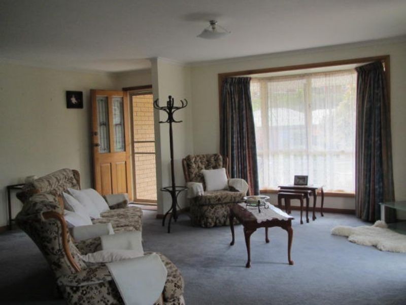 42 Parklands Parade, Newnham TAS 7248