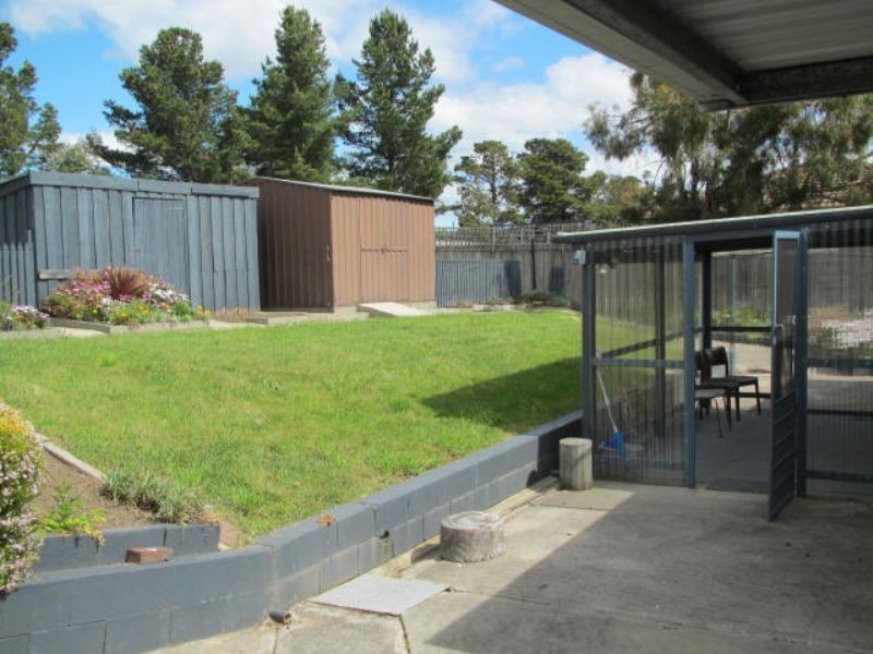 42 Parklands Parade, Newnham TAS 7248