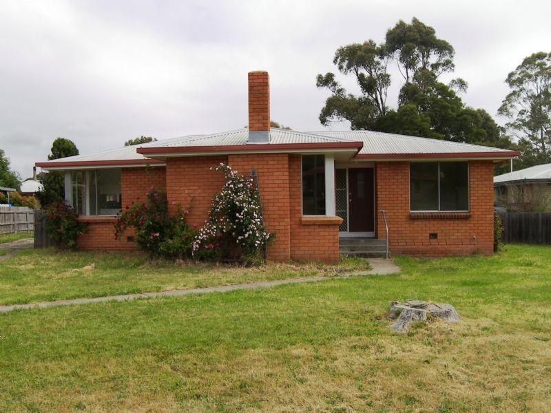 33 Pioneer Parade, Ravenswood TAS 7250