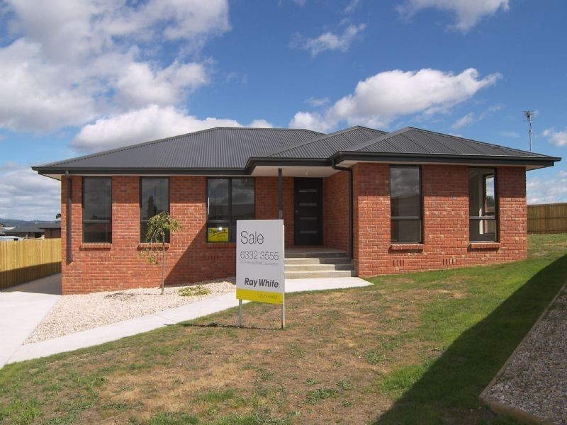 10 Evia Court, Newnham TAS 7248