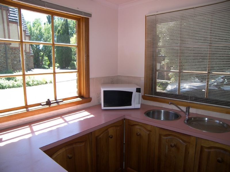 2/15 Alanvale Road, Newnham TAS 7248