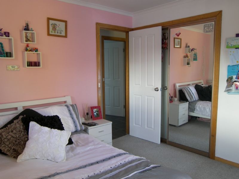 10 Drysdale Court, Newnham TAS 7248