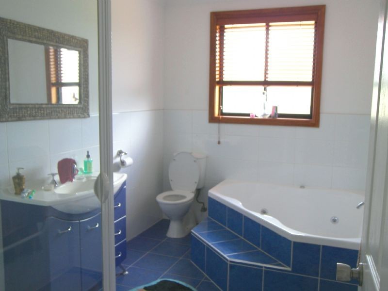 2 Picasso Place, Newnham TAS 7248