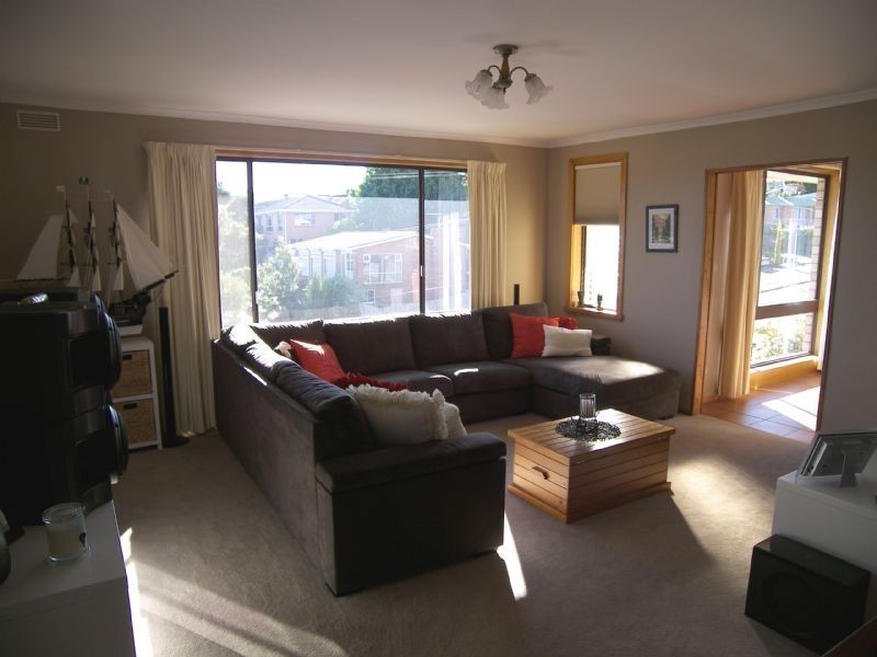12 Meadowbank Road, Newnham TAS 7248
