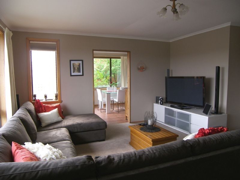 12 Meadowbank Road, Newnham TAS 7248