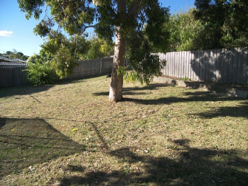 12 Meadowbank Road, Newnham TAS 7248