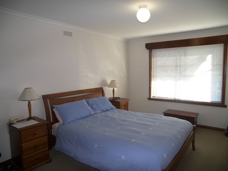 8 Bronzewing Avenue, Newnham TAS 7248