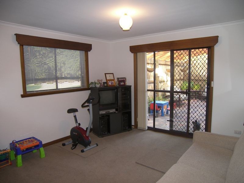 8 Bronzewing Avenue, Newnham TAS 7248