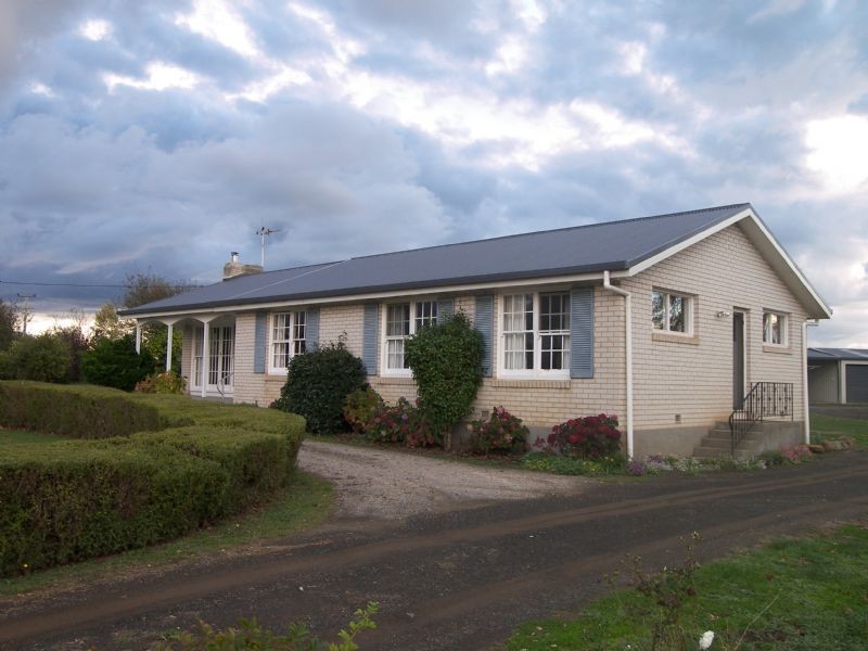 42 Veterans Row, Westbury TAS 7303