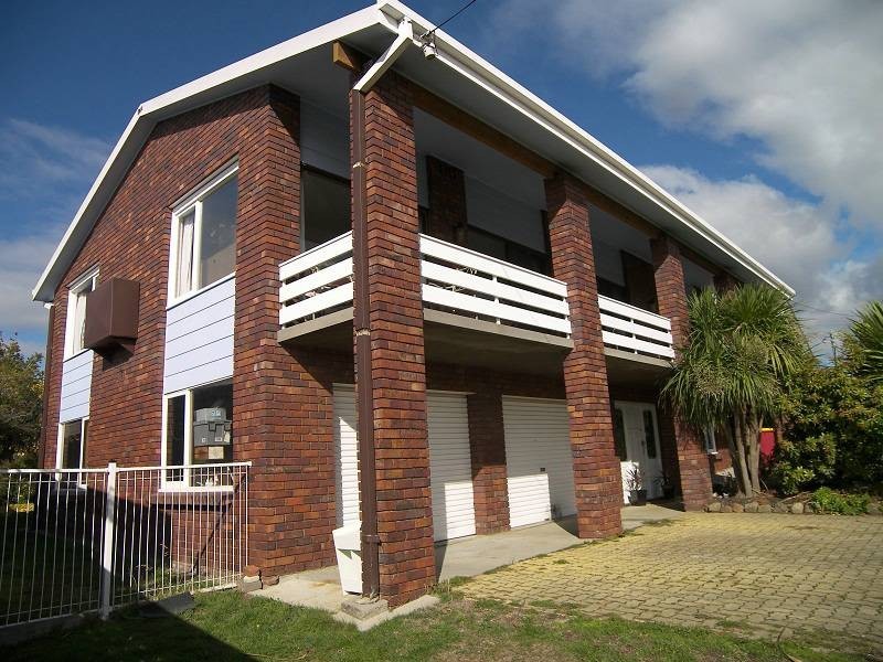 7 Rossmoyne Street, Norwood TAS 7250