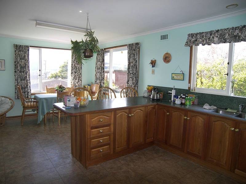 7 Rossmoyne Street, Norwood TAS 7250