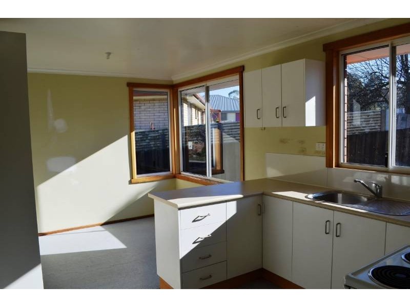 1 Tandara Street, Ravenswood TAS 7250