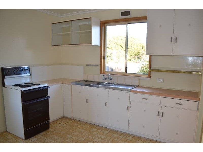 11 Innaloo Street, Waverley TAS 7250