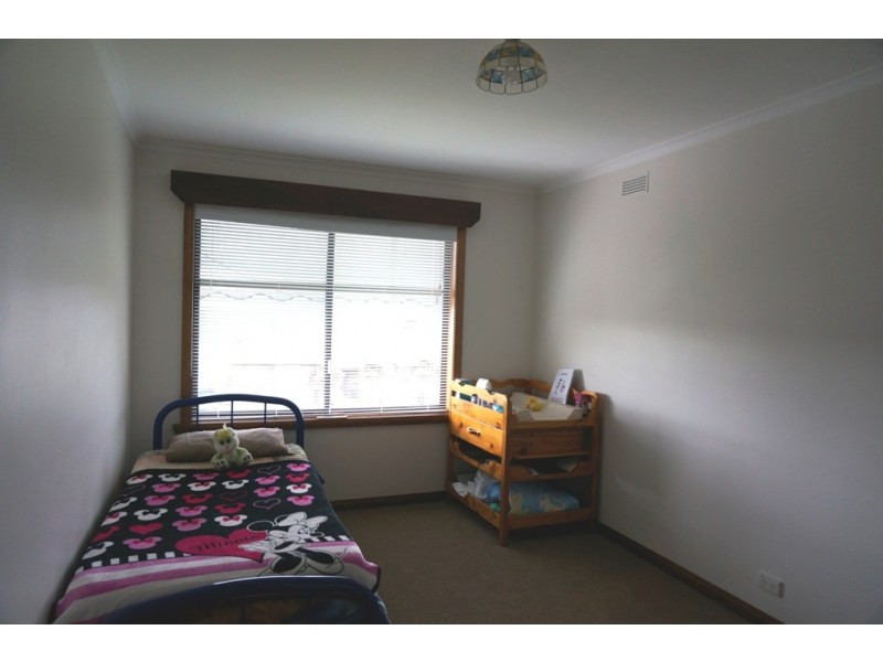 8 Bronzewing Avenue, Newnham TAS 7248