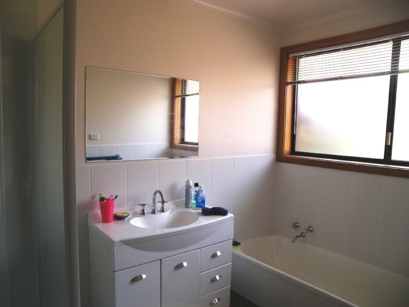 8 Bronzewing Avenue, Newnham TAS 7248