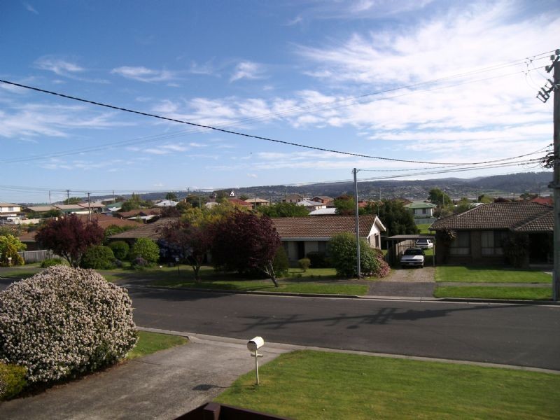 8 Bronzewing Avenue, Newnham TAS 7248