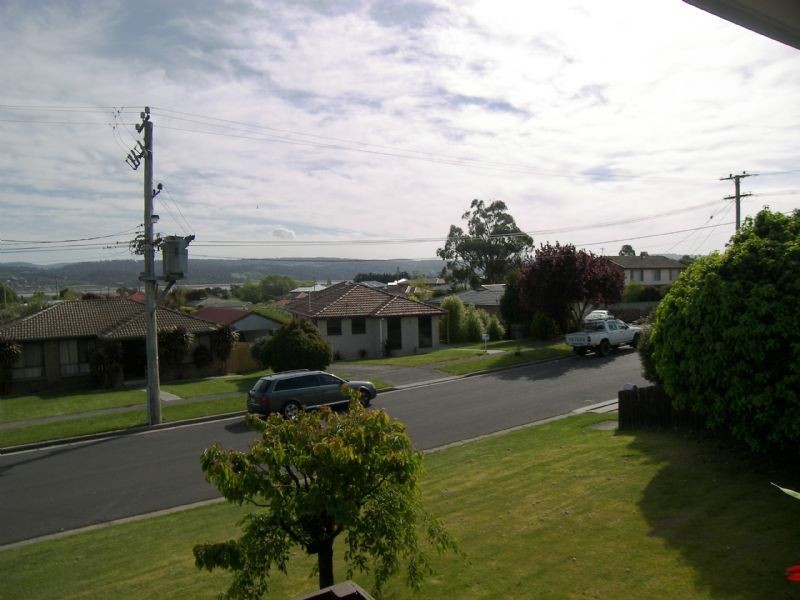 8 Bronzewing Avenue, Newnham TAS 7248