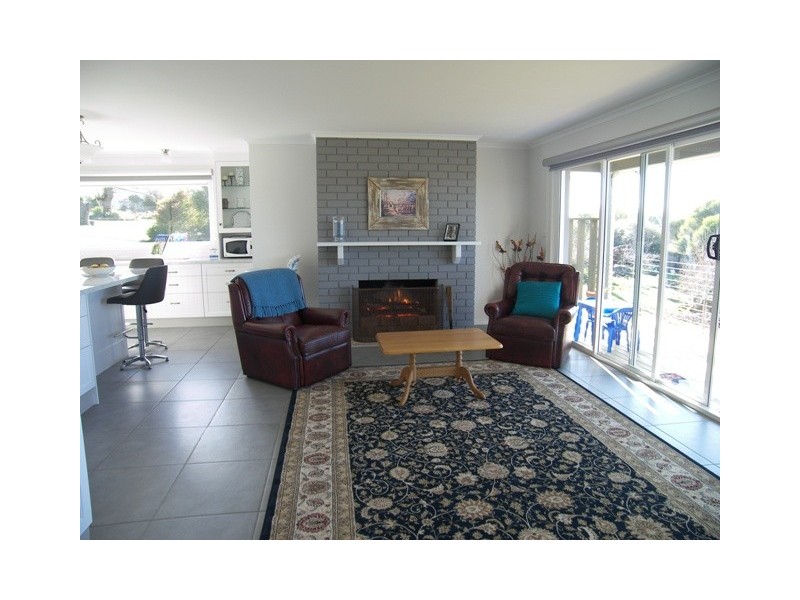 16 Paringa Avenue, Lanena TAS 7275