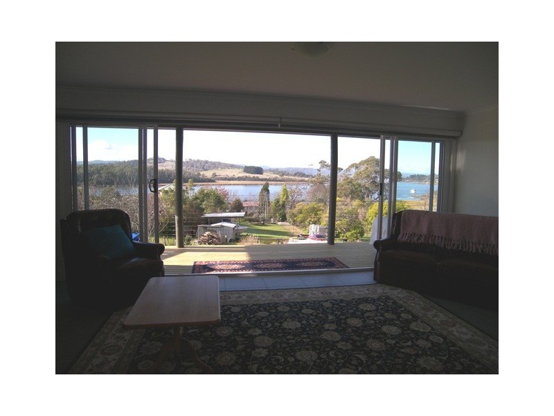 16 Paringa Avenue, Lanena TAS 7275