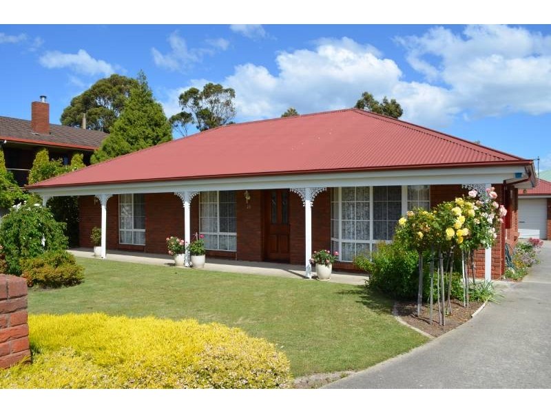 23 Mount Stuart Drive, Newnham TAS 7248