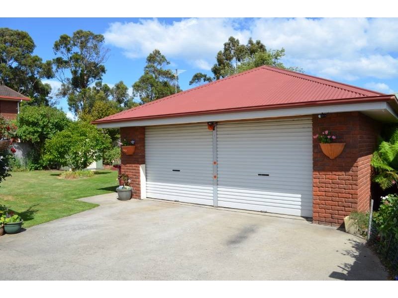 23 Mount Stuart Drive, Newnham TAS 7248