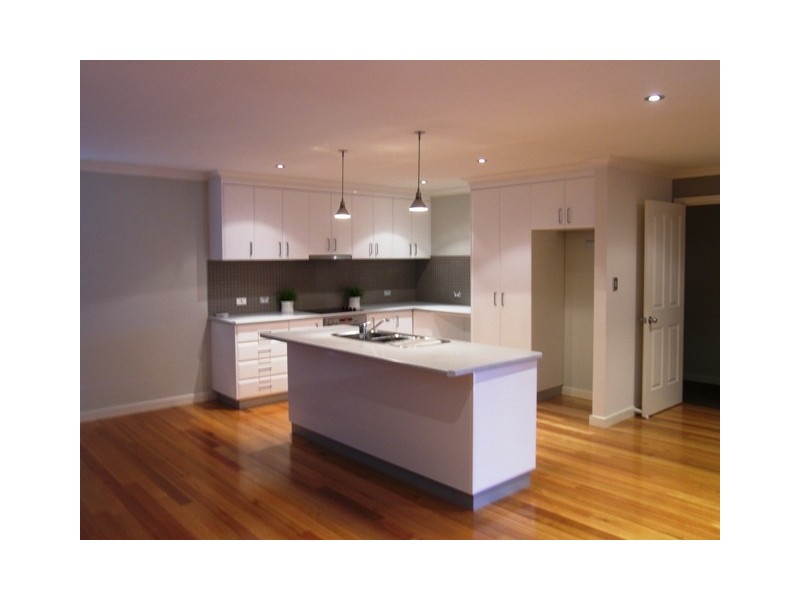 3 Senator Court, Newnham TAS 7248