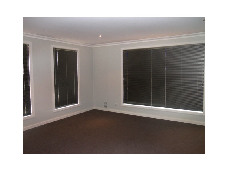 3 Senator Court, Newnham TAS 7248