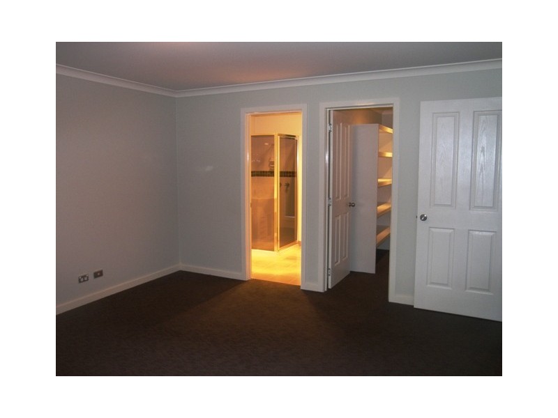 3 Senator Court, Newnham TAS 7248