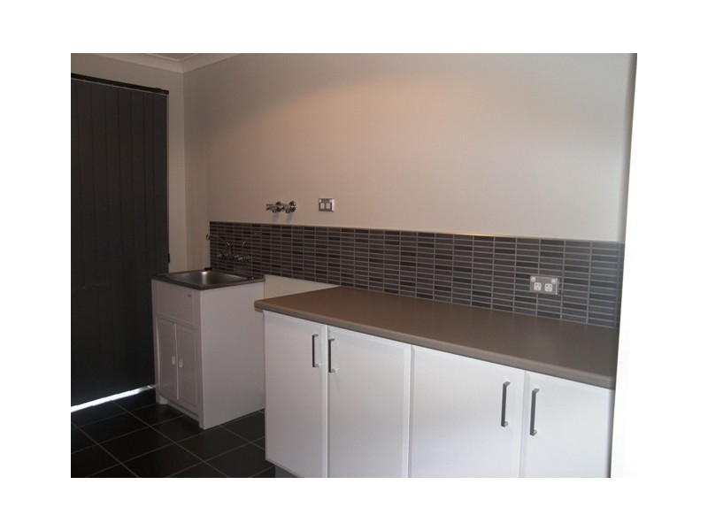 3 Senator Court, Newnham TAS 7248