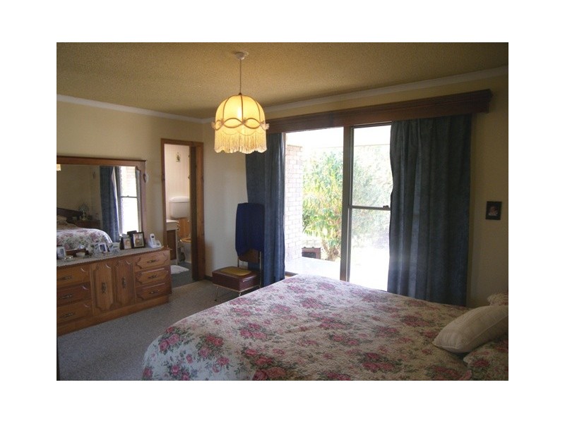 9 Swan Drive, Swan Bay TAS 7252