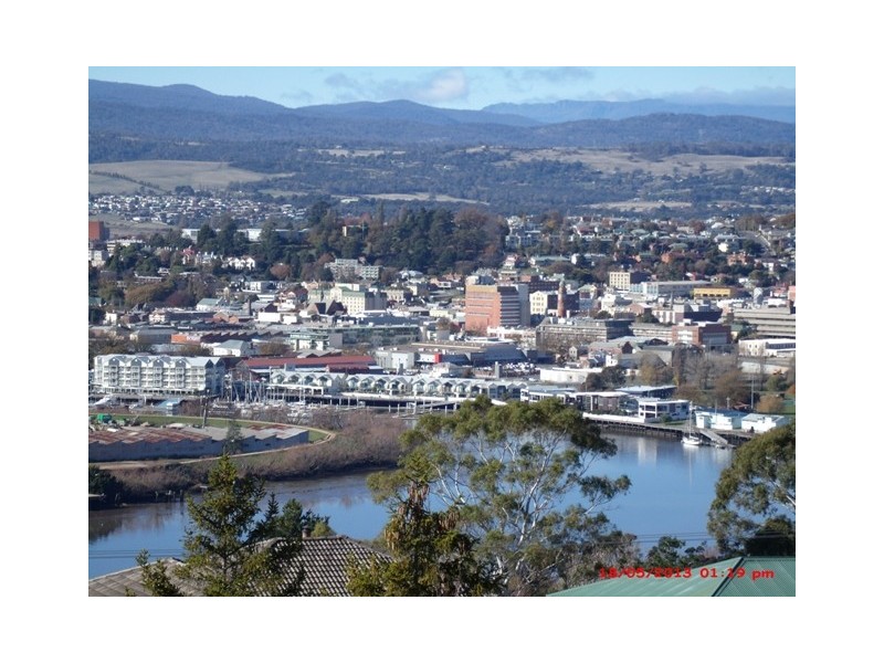 24 Whitford Grove, Trevallyn TAS 7250