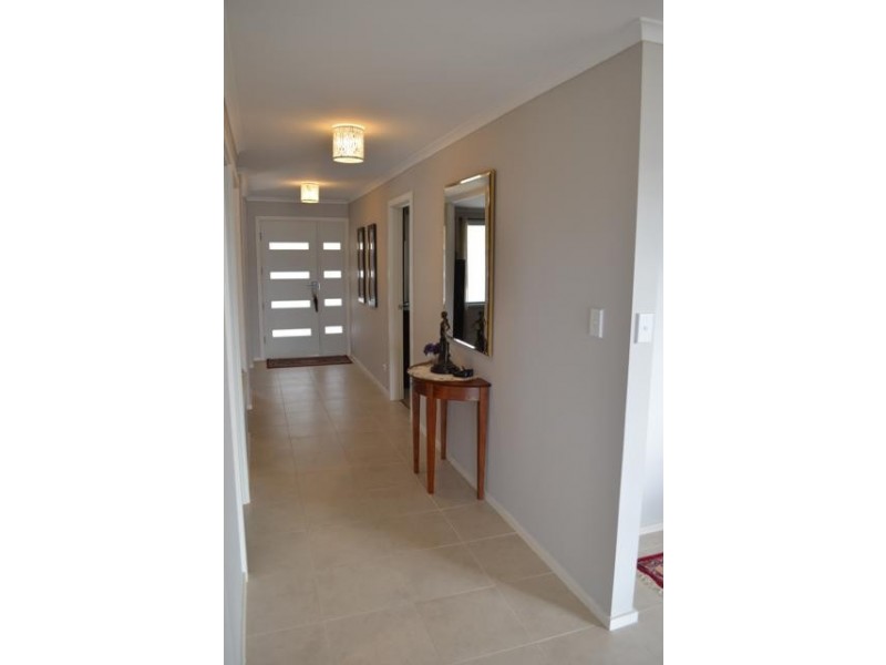 24 Whitford Grove, Trevallyn TAS 7250