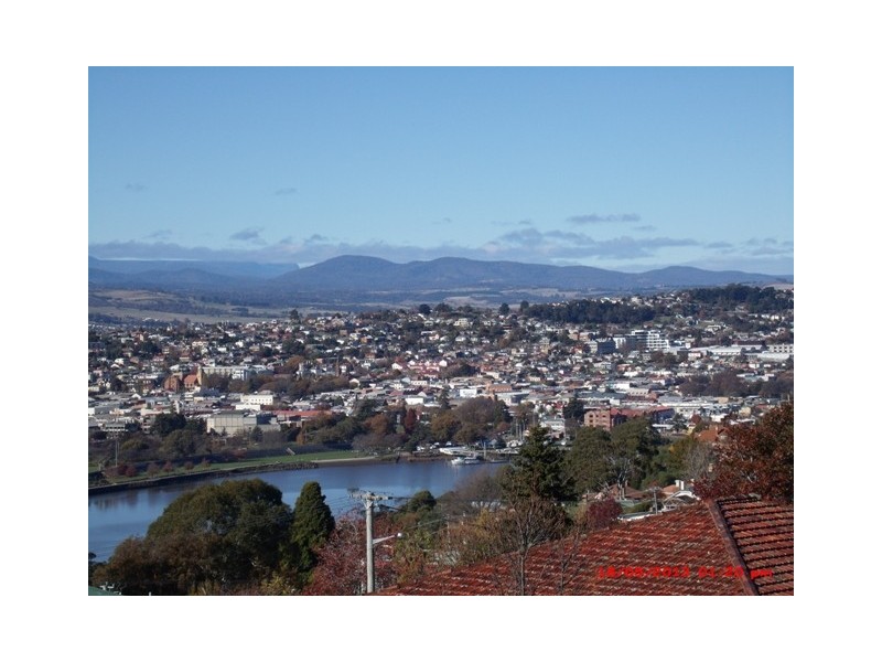 24 Whitford Grove, Trevallyn TAS 7250
