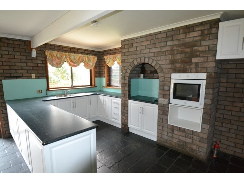 16 Cromwell Street, Perth TAS 7300